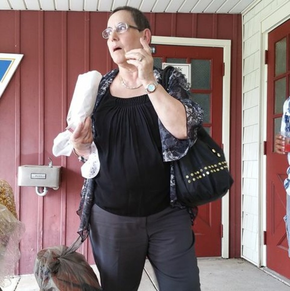 Meet your Posher, Suellen - Picture 1 of 1